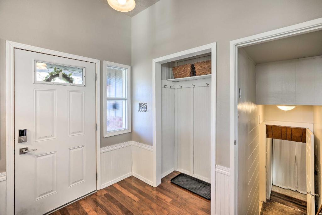 Sioux Center Split-Level Home with Game Room! photo 3