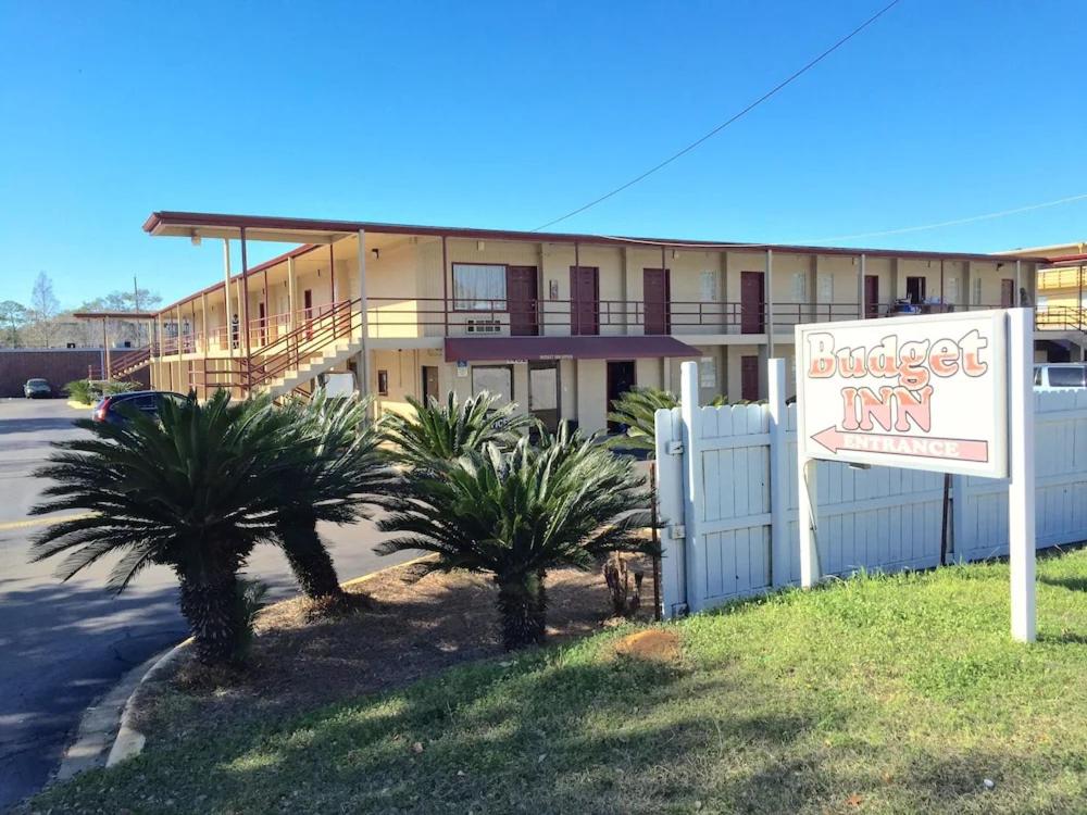 Budget Inn image