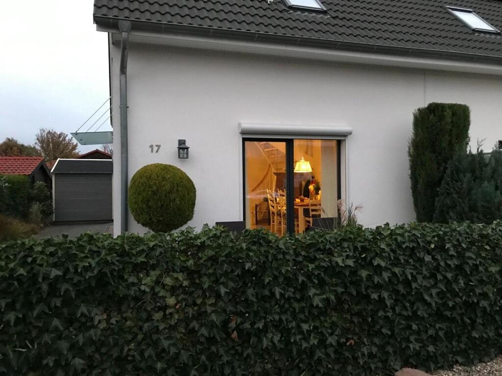 Sauve holiday home in Zierow with fenced garden photo 1