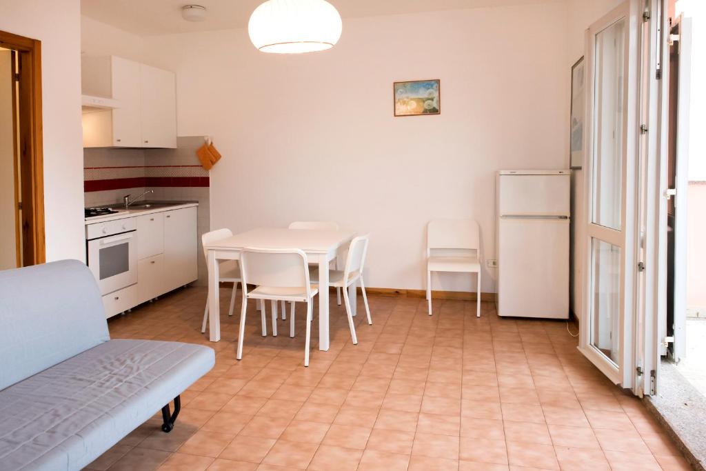 M126 - Marcelli, trilocale fronte mare in residence con piscina photo 4