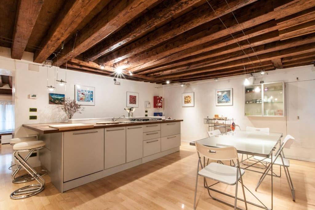 Bellissimo appartamento in Palazzo Storico photo 4