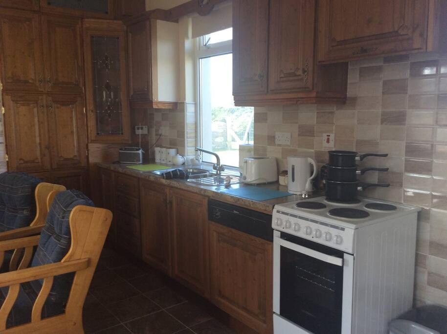 Rossport bungalow with an Atlantic view photo 2