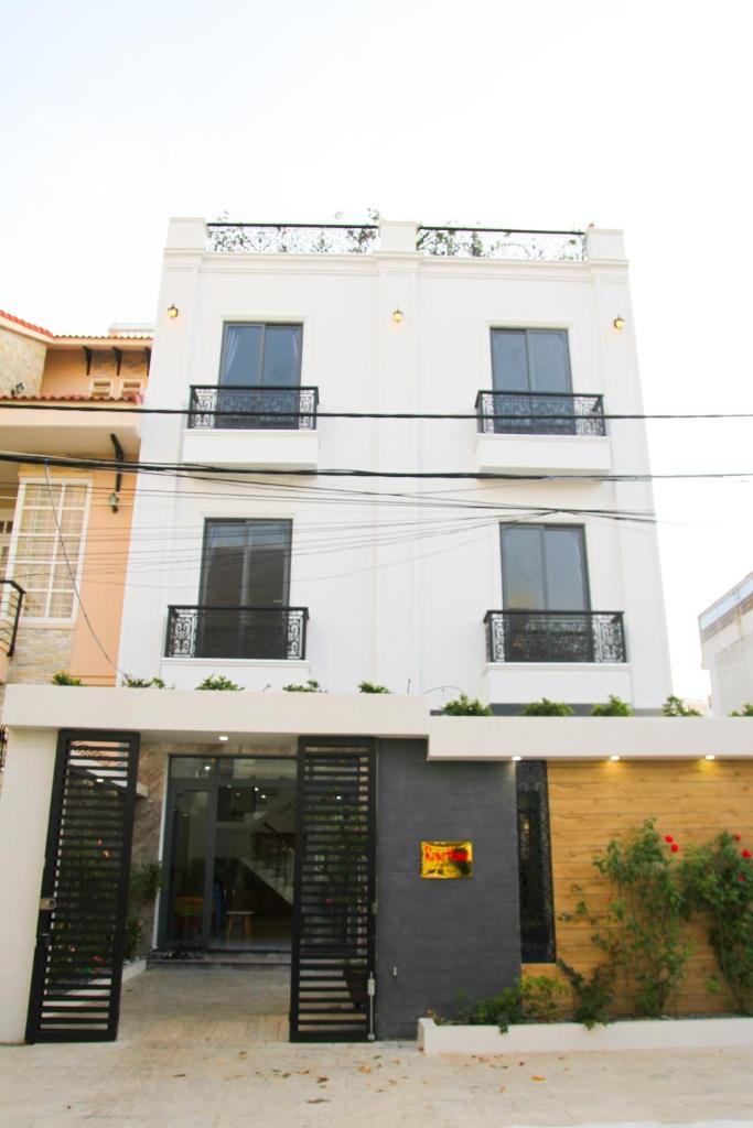 Villa 8PN Nguyễn Hữu Tiến