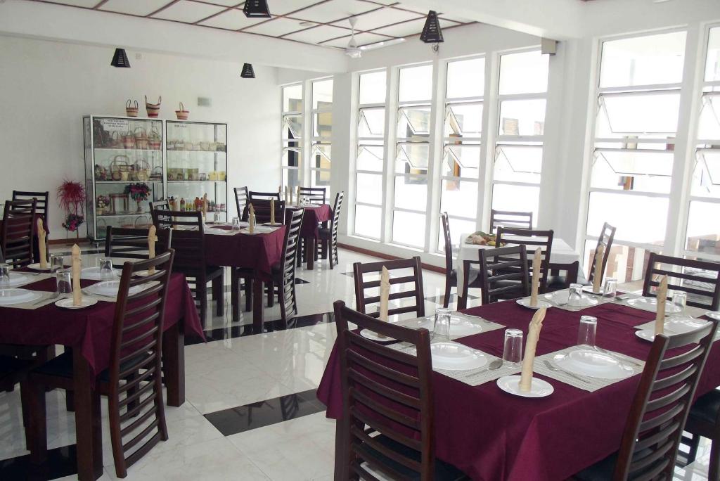 Subhas Tourist Hotel photo 3
