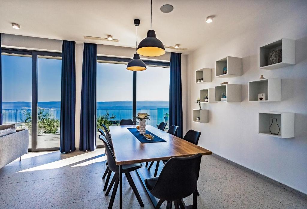Villa Dispet with heated pool, jacuzzi, sauna and cinema photo 3