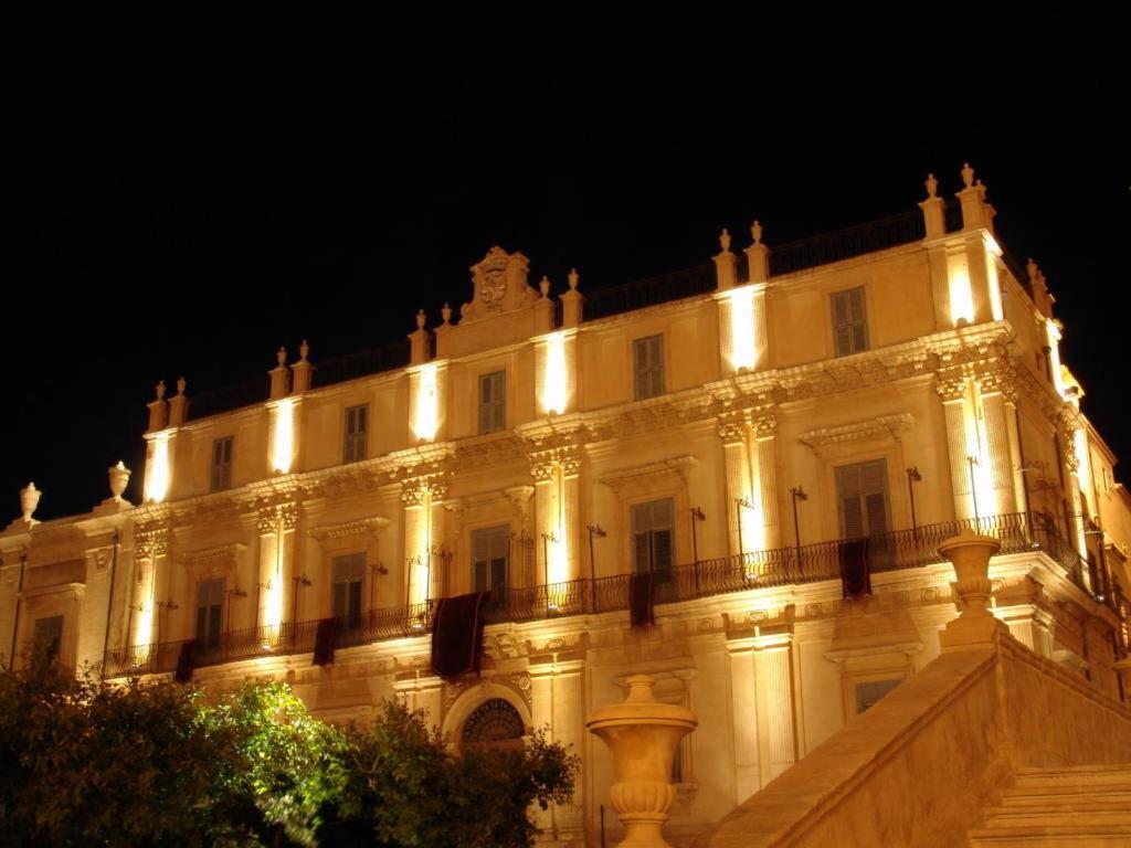 Landolina Palace - Tap to explore photos
