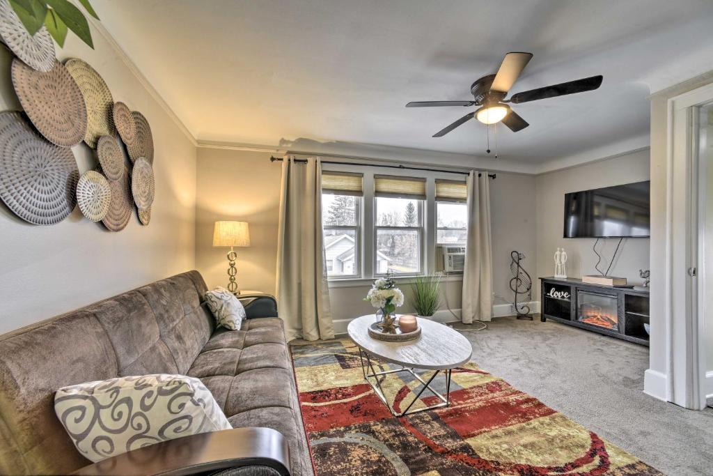 Inviting Royal Oak Abode, 16 Mi to Detroit! photo 2