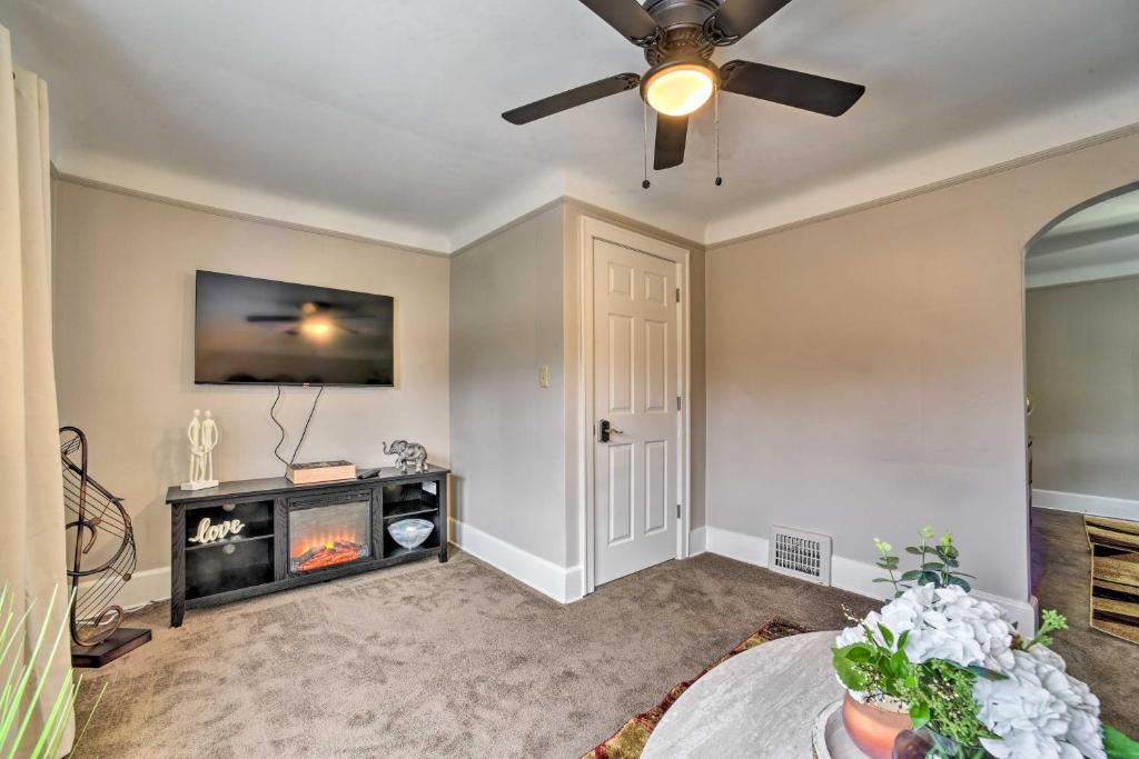 Inviting Royal Oak Abode, 16 Mi to Detroit! photo 4
