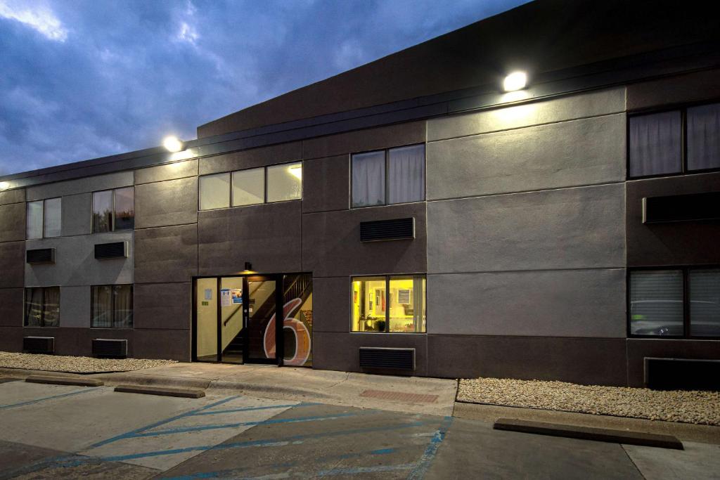 Studio 6 Merrillville IN photo 2