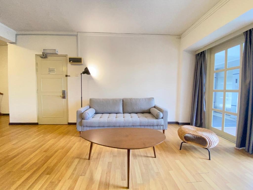 Parkland Apartments photo 2
