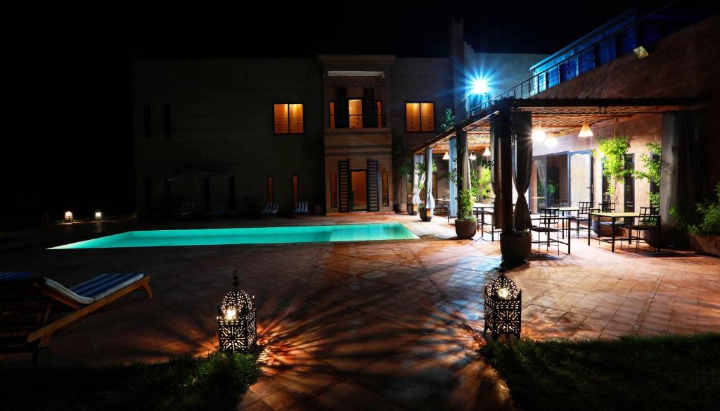 9 bedrooms villa with private pool enclosed garden and wifi at Centre Commune Ouled Hassoune photo 4
