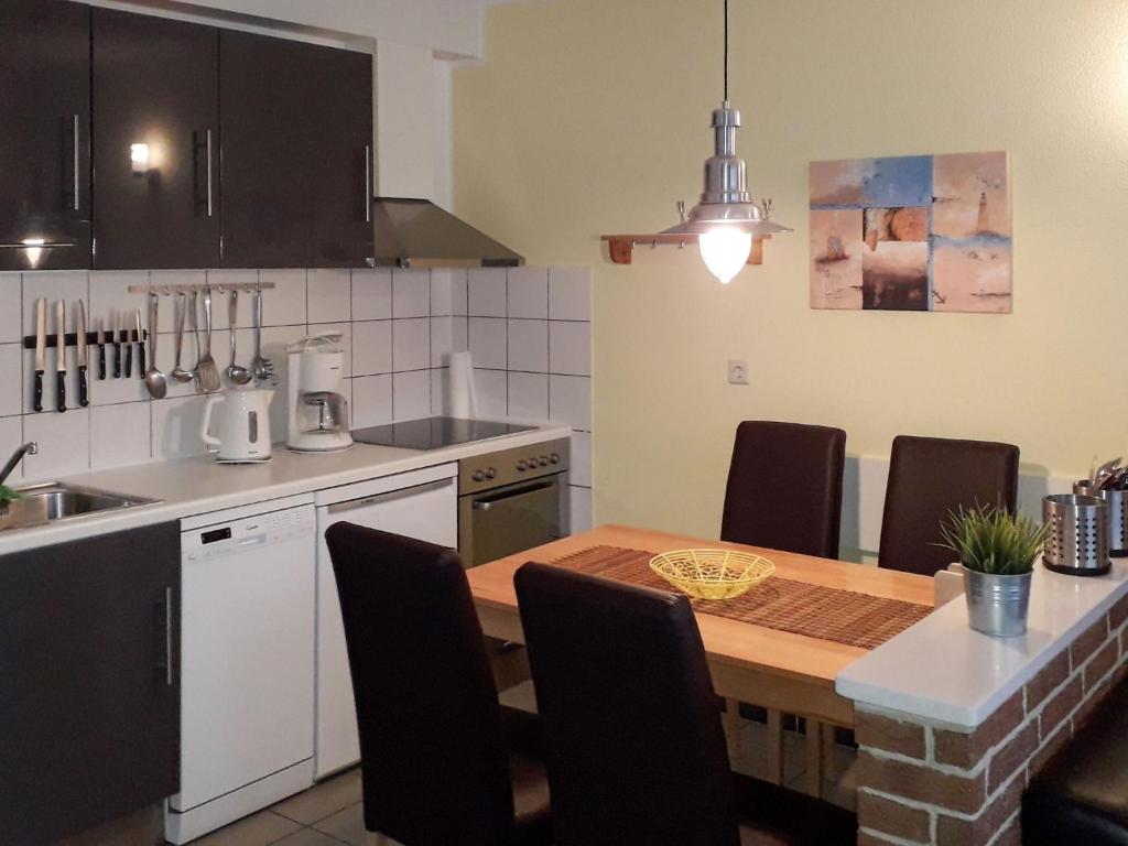 Holiday Home Tossens-4 by Interhome photo 2