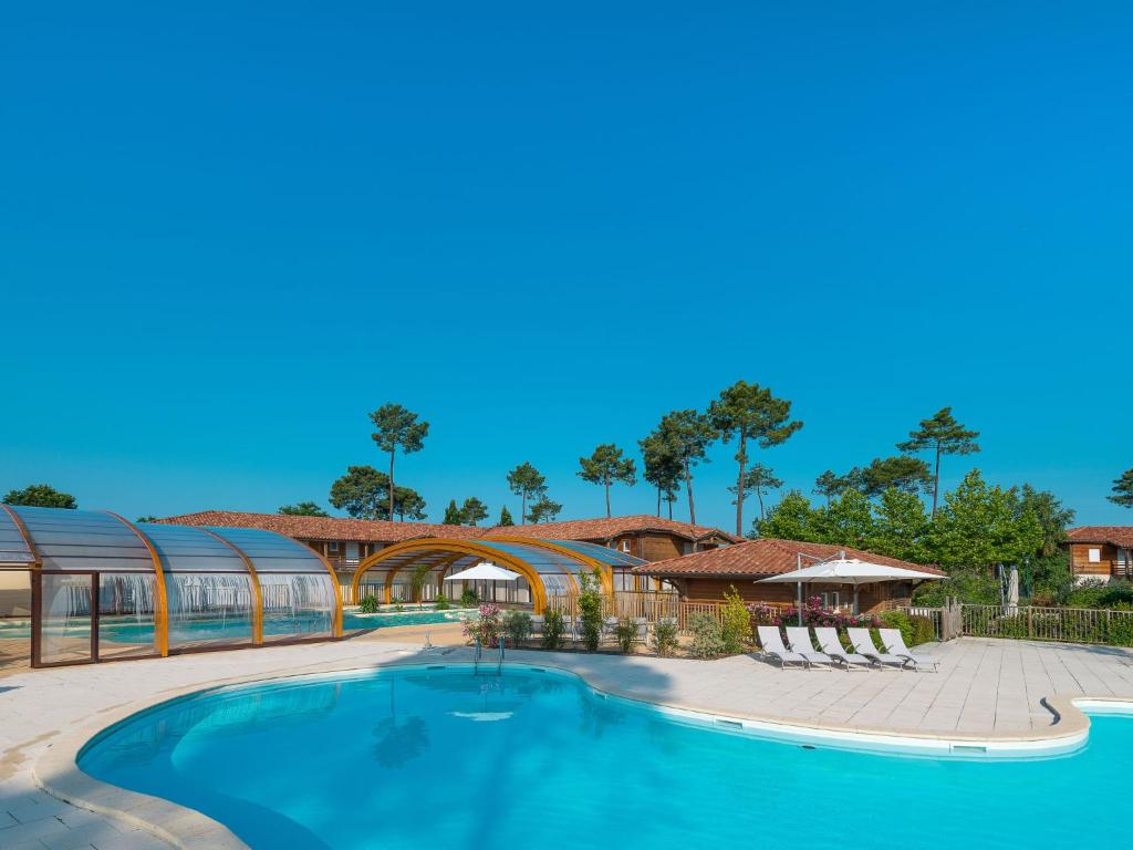 Apartment Les Cottages du Lac T2 by Interhome