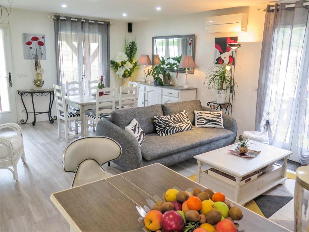 Holiday Home Les Camélias - LBE110 by Interhome photo 2