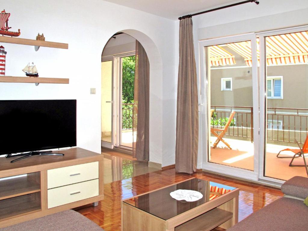 Apartment Luka - NOV103 by Interhome photo 2