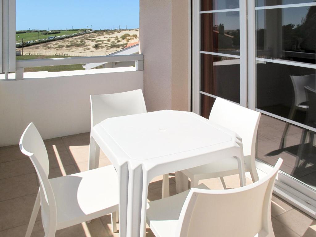 Apartment Résidence Belle Dune - BPL332 by Interhome
