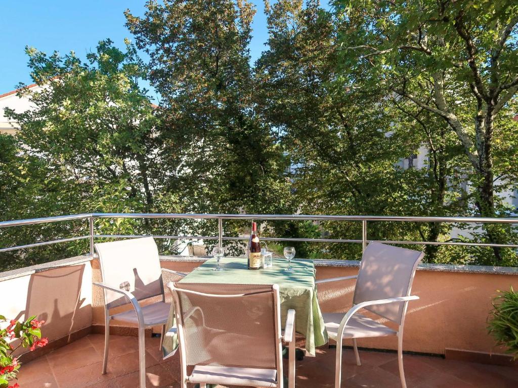 Apartment Vera - MLK326 by Interhome photo 2