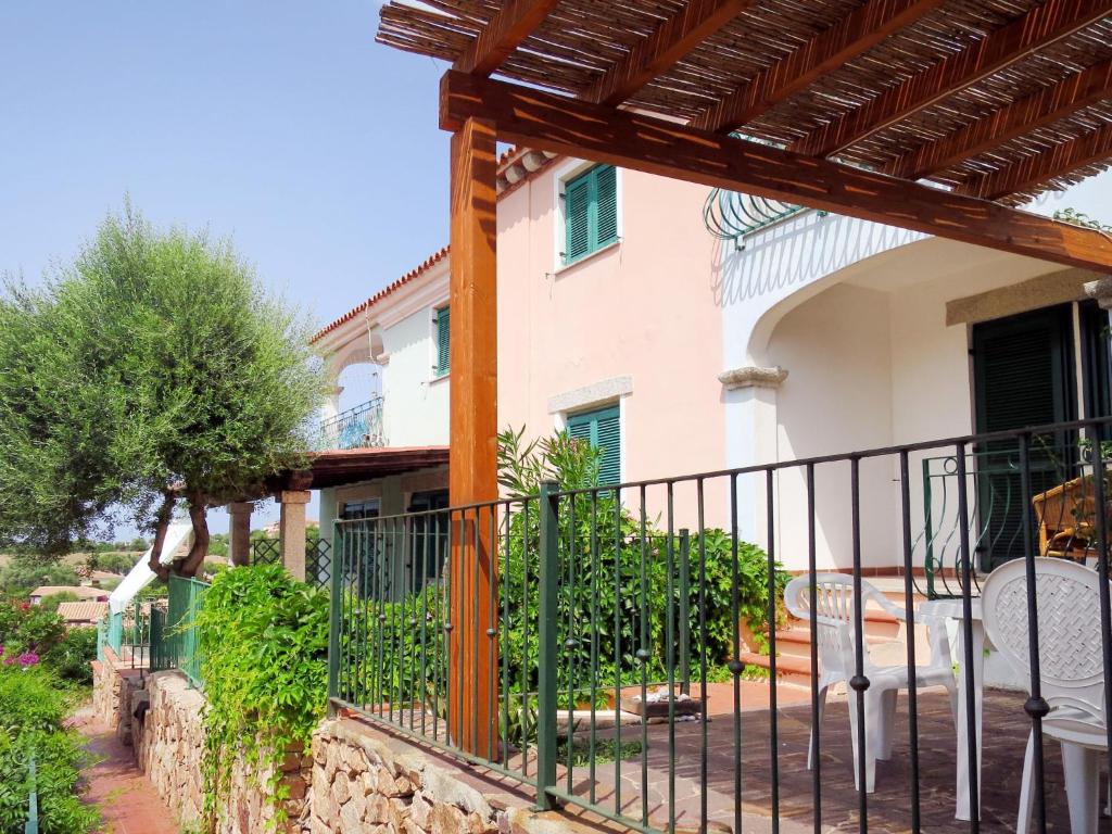 Apartment Borgo Le Logge trilo - BUD112 by Interhome photo 2