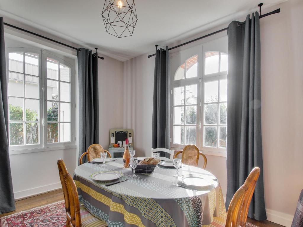 Holiday Home Le Petit Biyou by Interhome photo 2