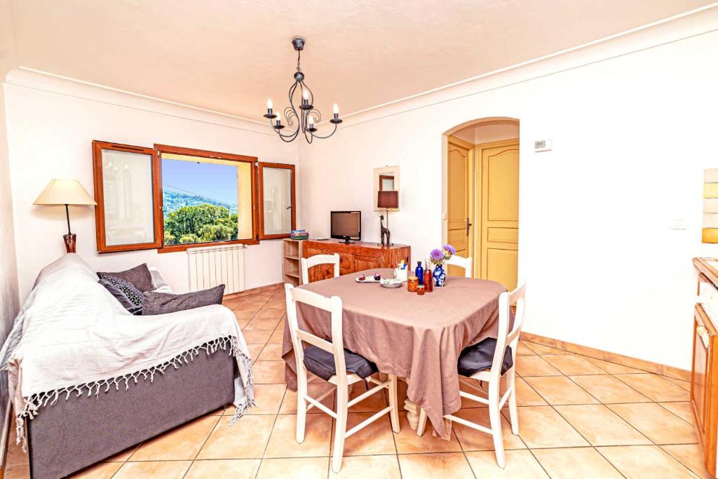 Locations-06 La Maison de Noelie photo 2