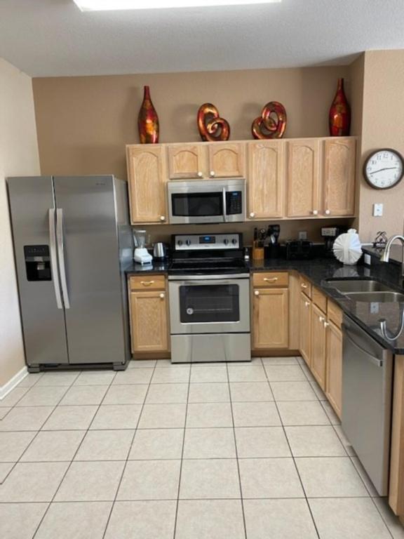 3 BR 2 Miles to Disney Pool Free Wifi and More image