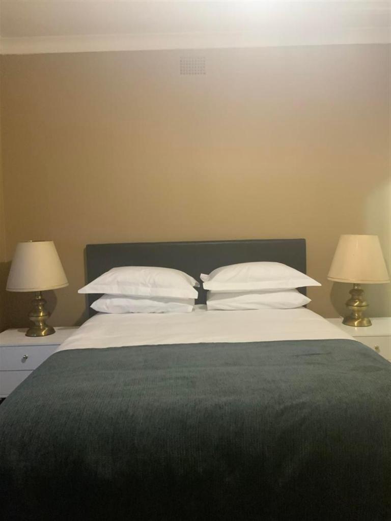 Marina Views Guesthouse Room Type - Queen Room