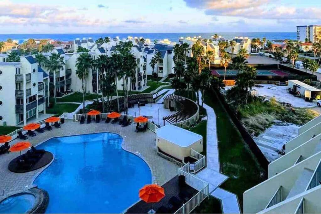 Bahia Mar Solare Tower 6th floor Bayview Condo 2bd 2ba with Pools image