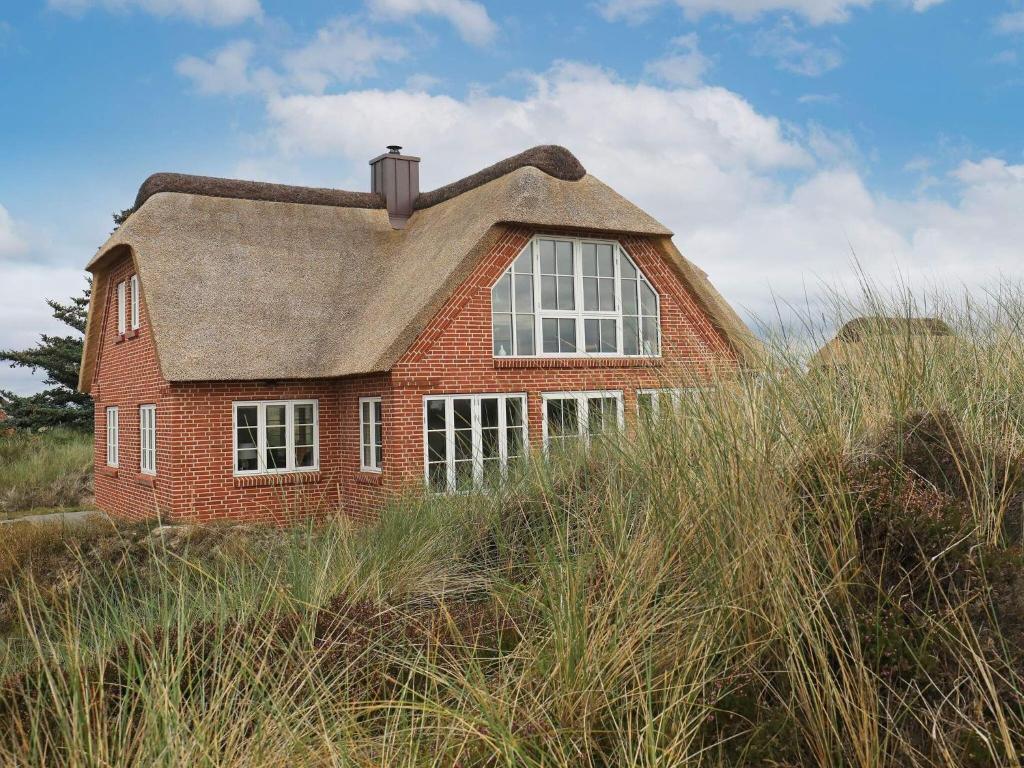 8 person holiday home in Bl vand photo 4