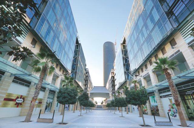 Luxury Apartment in DAMAC Towers photo 2