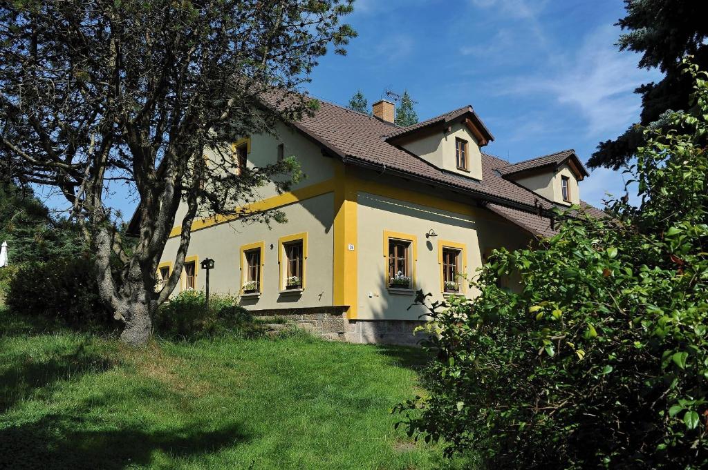 Rodinné ubytování Debrné photo 1