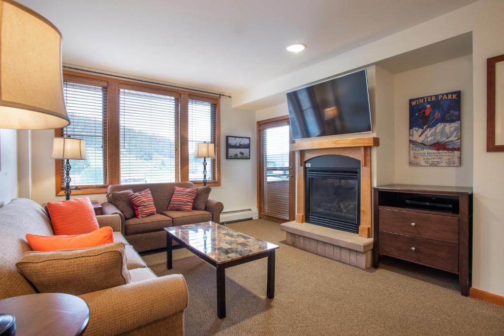 Zephyr Mountain Lodge, Condo | 2 Bedroom (Select-Rated Condo 2409) image