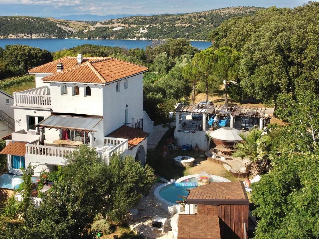 Pool Jacuzzi & Sauna apartment II at Rab Villa Agata photo 1