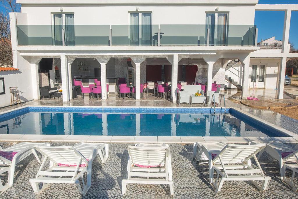 Holiday Home "PANORAMA-SPORT" POOL&BAR photo 2