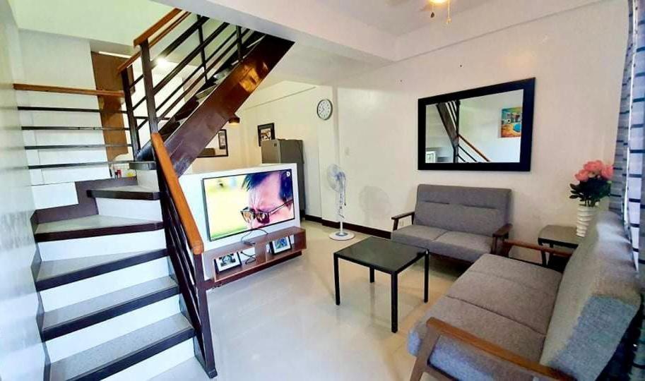 Kaitleen Home Stay Door 2 photo 1