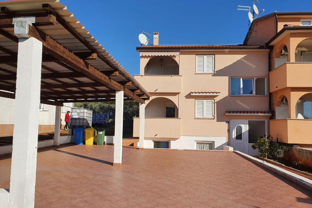 Apartments Labinac in Vabriga with garden close to sea photo 2