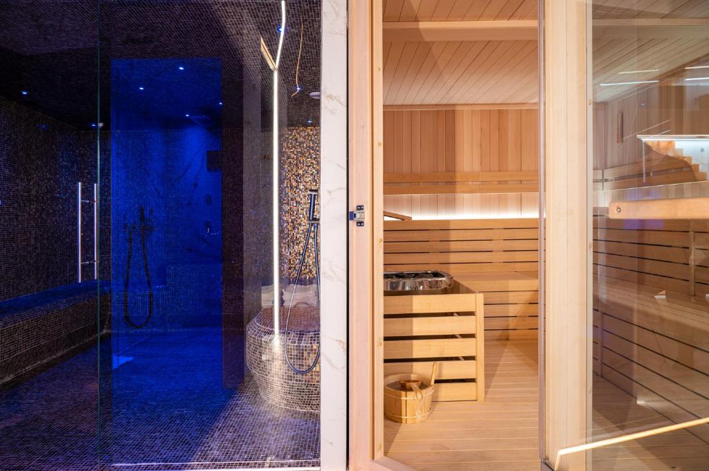 Boutique Hotel Albana Real - Restaurants & Spa - Tap to explore photos