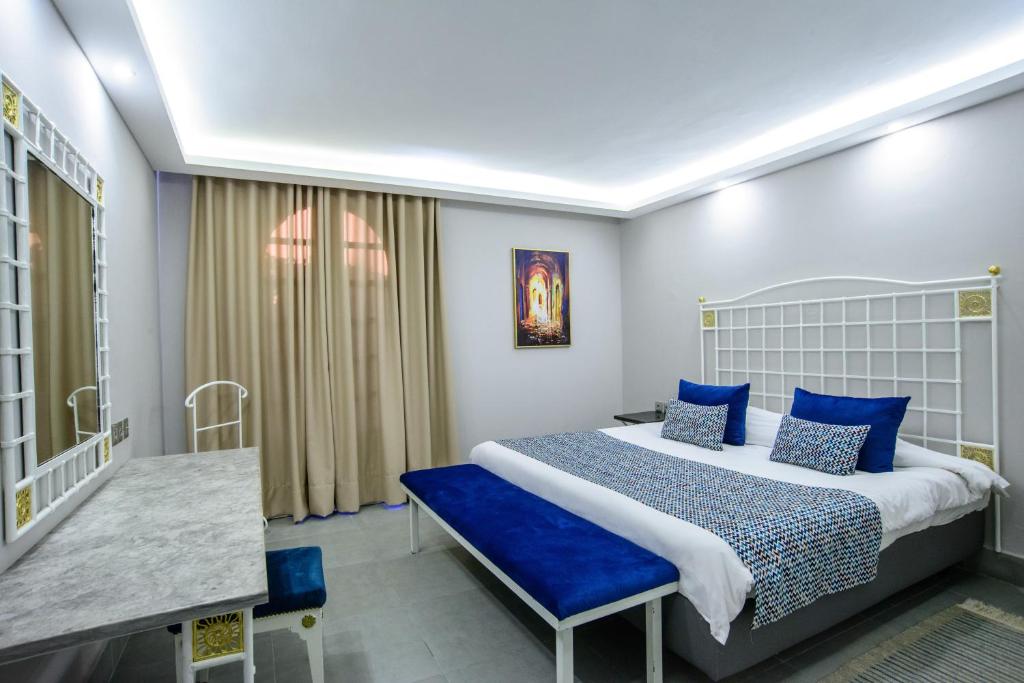Suites Hôtel Les Charmilles & Spa photo 2