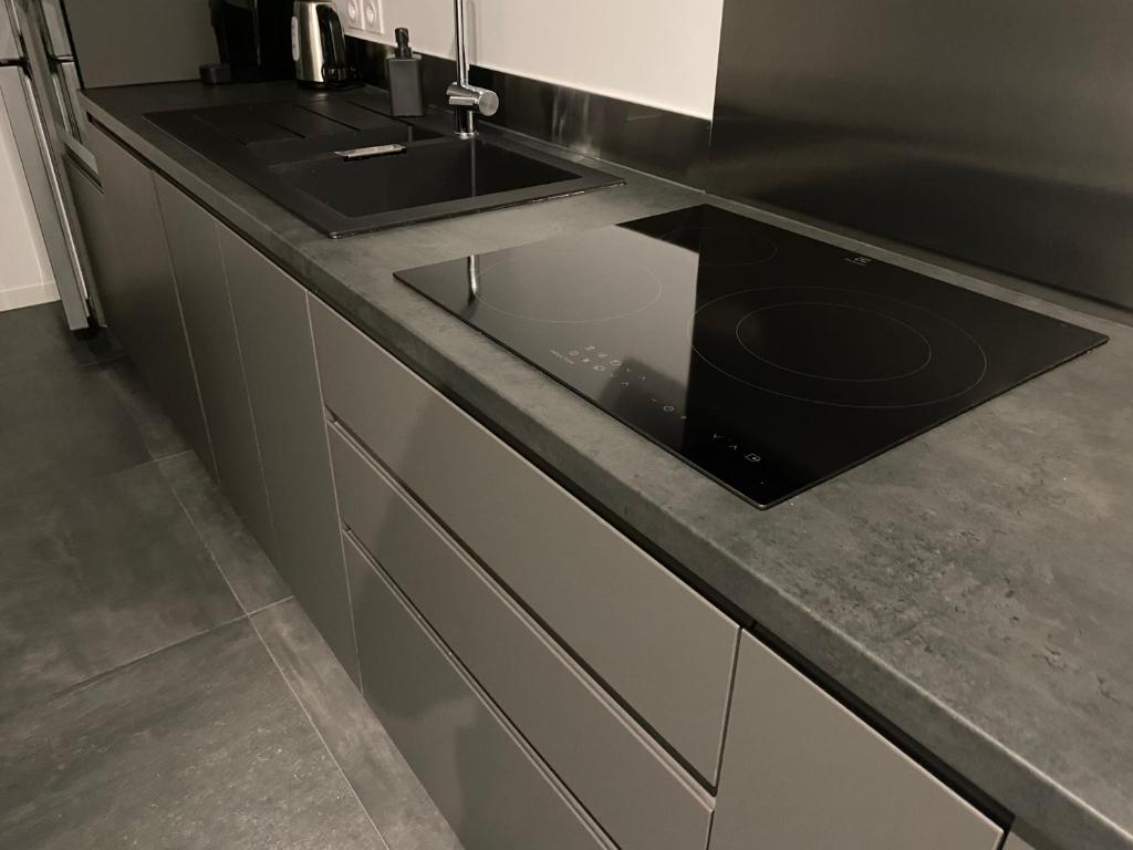 Logement Confort 2 Chambres / Séjour-cuisine proche de Montpellier photo 2