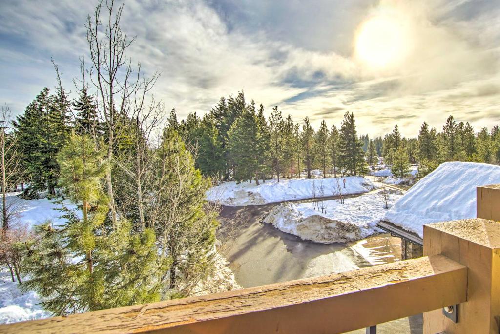 Stunning Cle Elum Studio with Juliet Balcony! photo 1