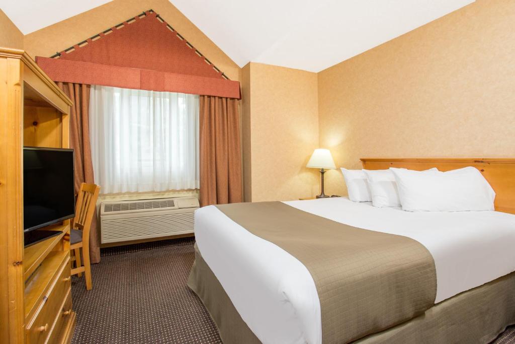 Canmore Inn & Suites photo 3