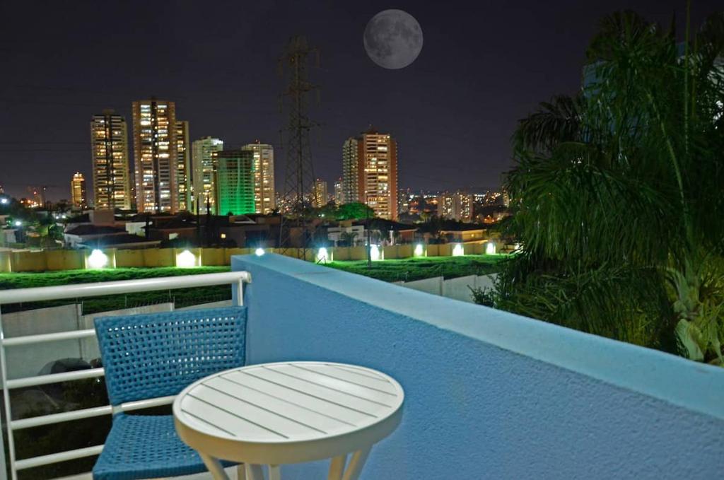 Flat Completo aconchegante 200 metros da Avenida Fiúsa em Ribeirão photo 4