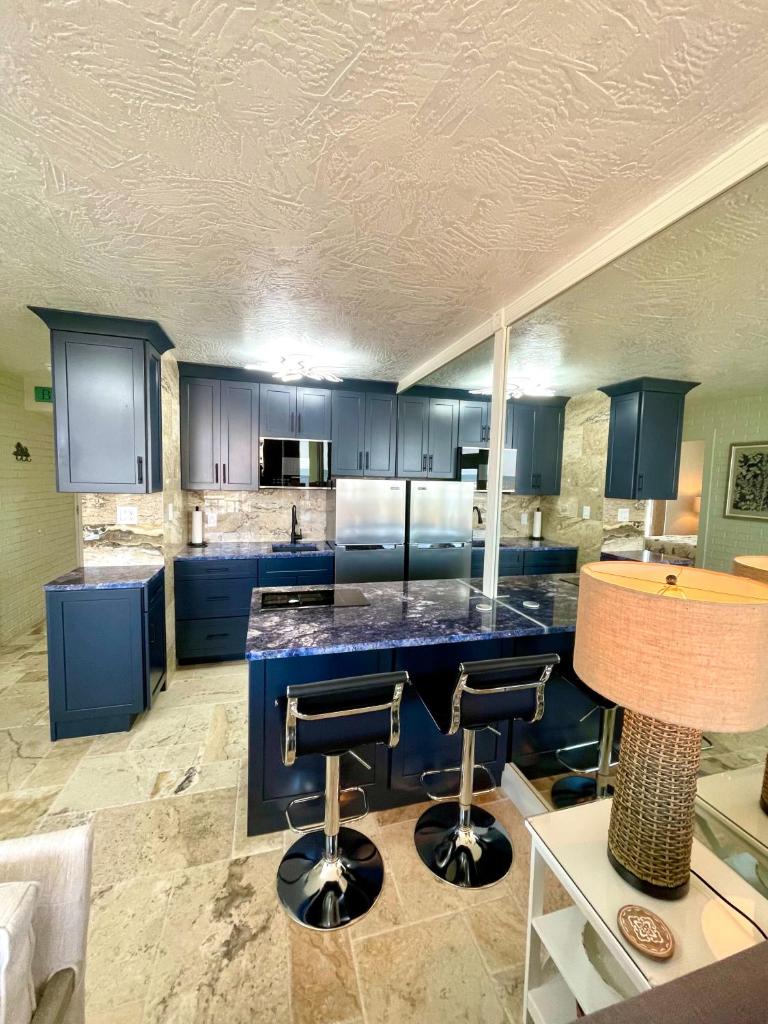 Sea Dreams - Beachside 1 bedroom at Symphony Beach image