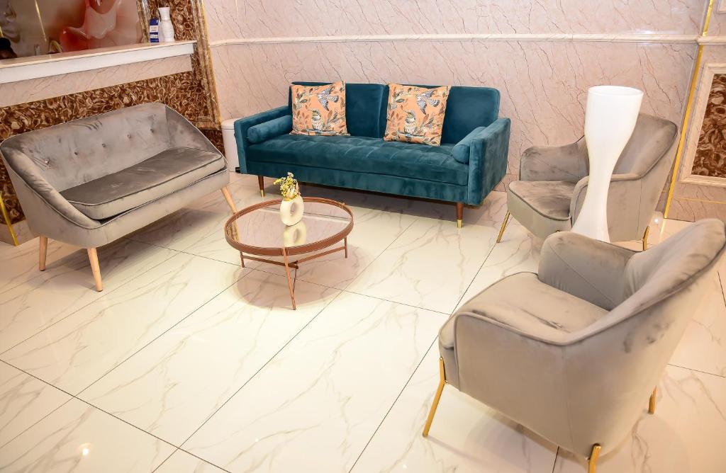 LA BEILA HOTEL MERU photo 3
