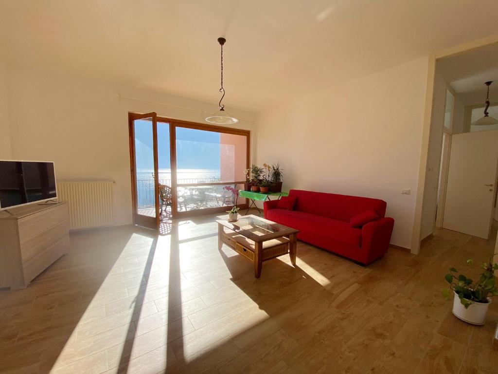 Big Apartment With Lake View and Two Bedrooms photo 4
