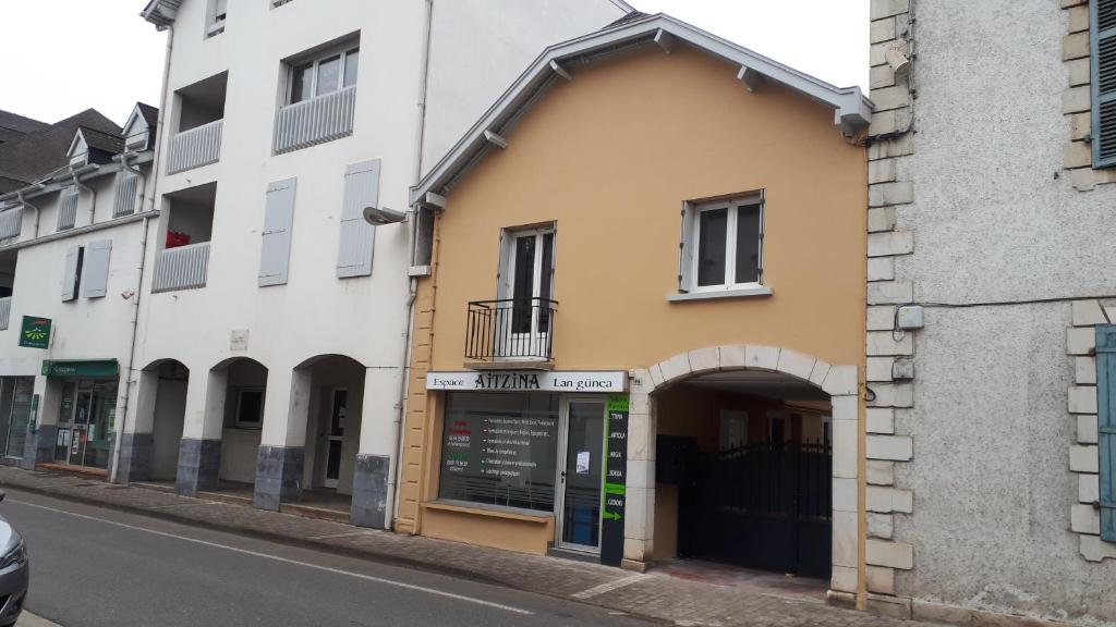 Mauléon Licharre: au coeur du Pays Basque photo 1
