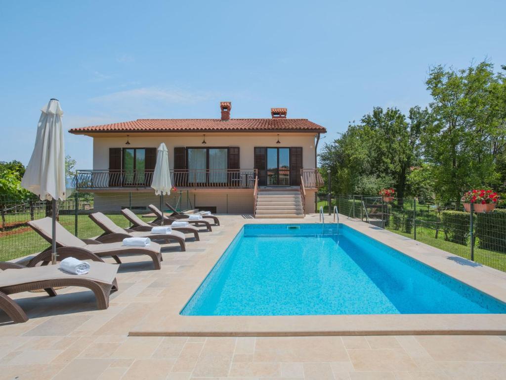 Holiday Home Ana by Interhome