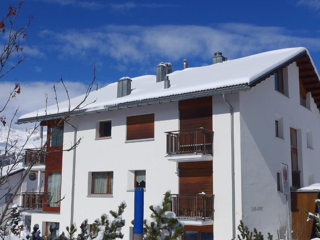 Apartment Chesa Vadret 12 by Interhome photo 4