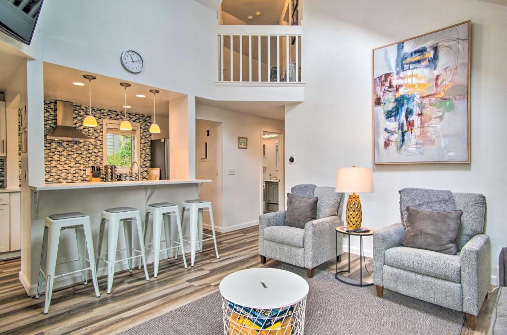Bright, Coastal Mashpee Condo Near the Commons - Tap to explore photos