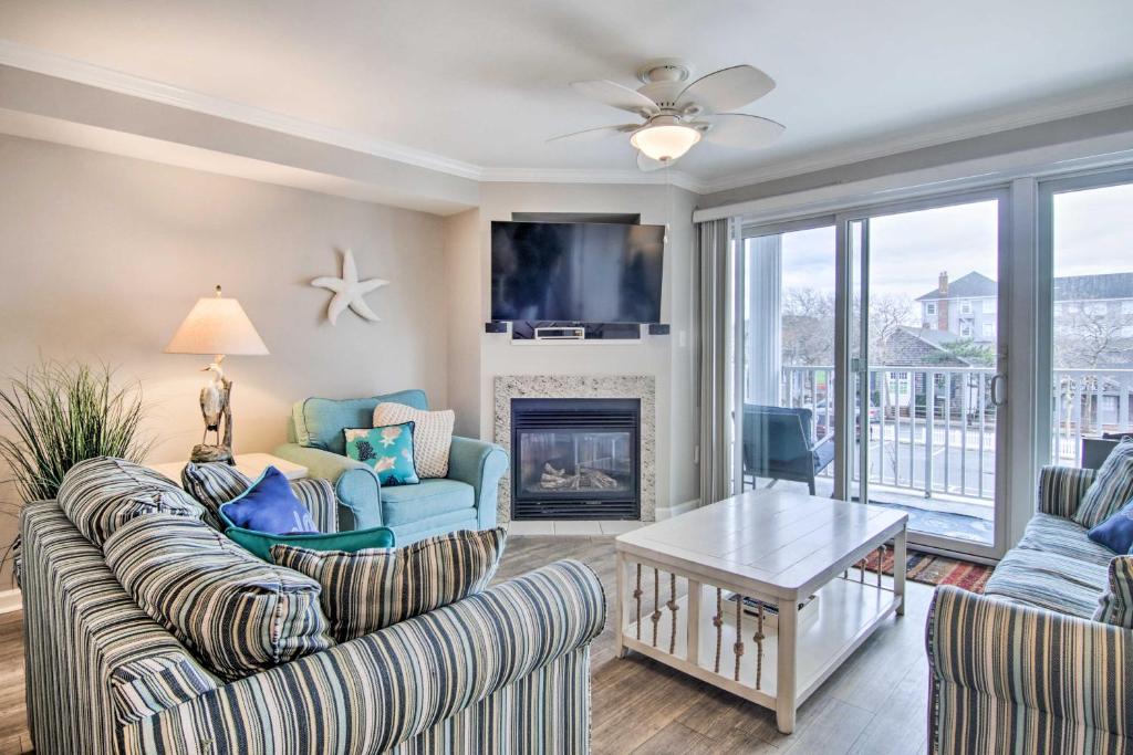 Condo with Spacious Balcony - 1 Block to Beach!