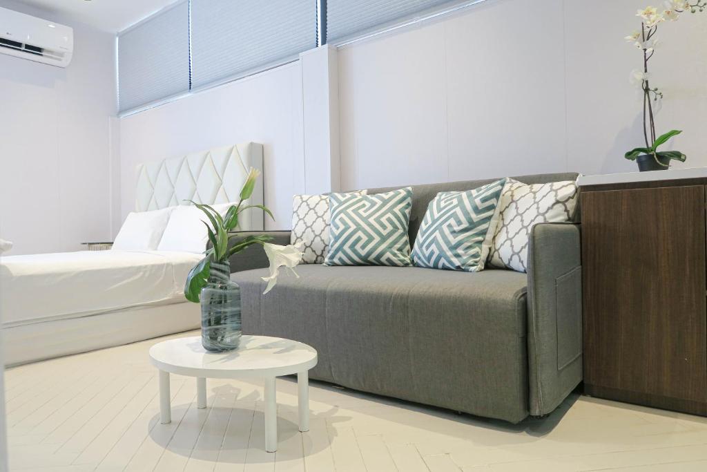 Comfy Studio 7 by ReCharge photo 4